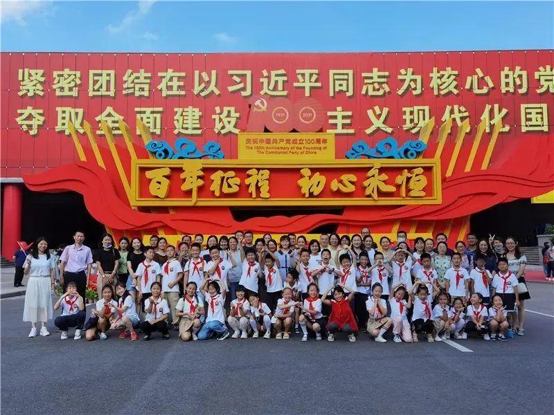 你生命中最艰难、痛苦的一段时间是如何度过的？游戏画面